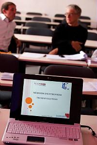 Elève de l'Institut français du froid  IFFI  en soutenance de mémoire au centre de formation des apprentis  CFA  du Cnam Île-de- 